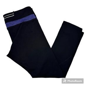 Black and Purple Accent Workout Athletic Cropped Leggings | No size or brand tag